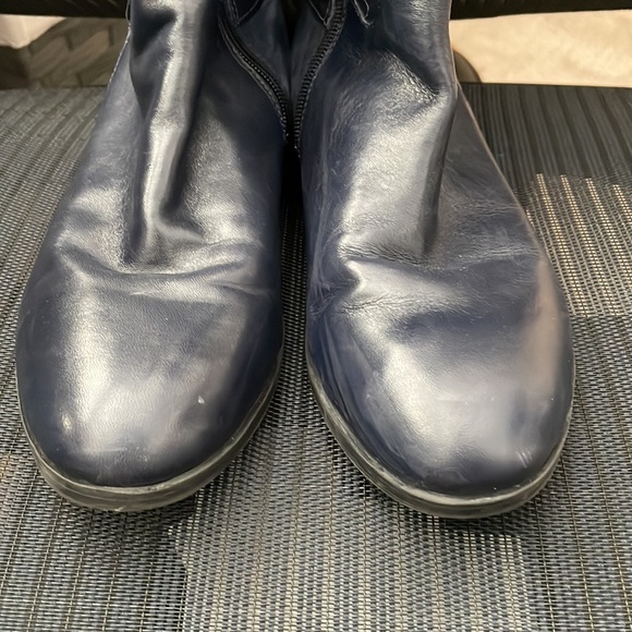 Beautiful. Marc Fisher. Leather and suede boots - Picture 14 of 16